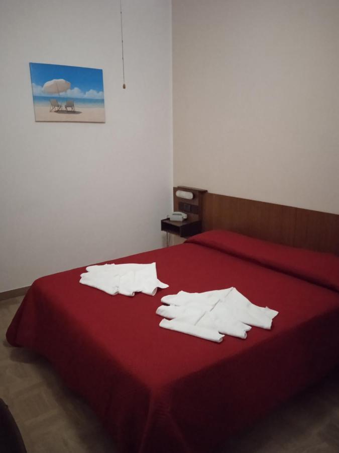 Hotel Luca ริมินี ภายนอก รูปภาพ