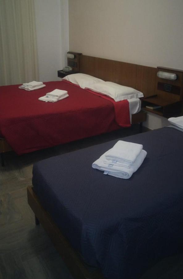 Hotel Luca ริมินี ภายนอก รูปภาพ