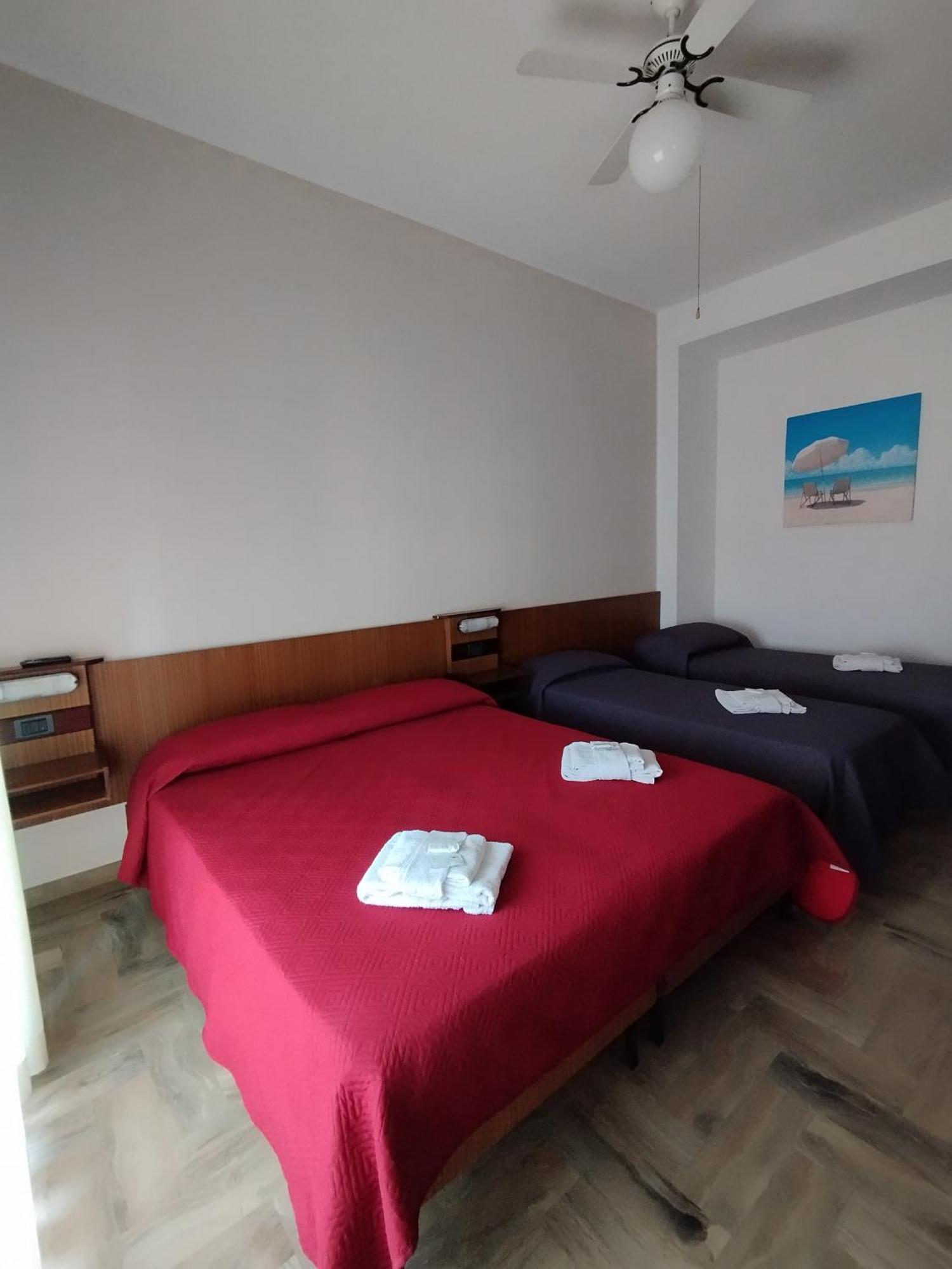 Hotel Luca ริมินี ภายนอก รูปภาพ