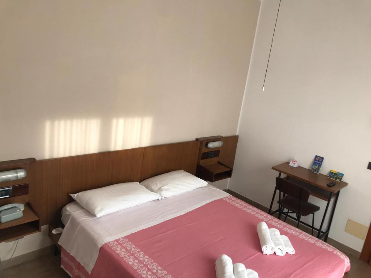 Hotel Luca ริมินี ภายนอก รูปภาพ